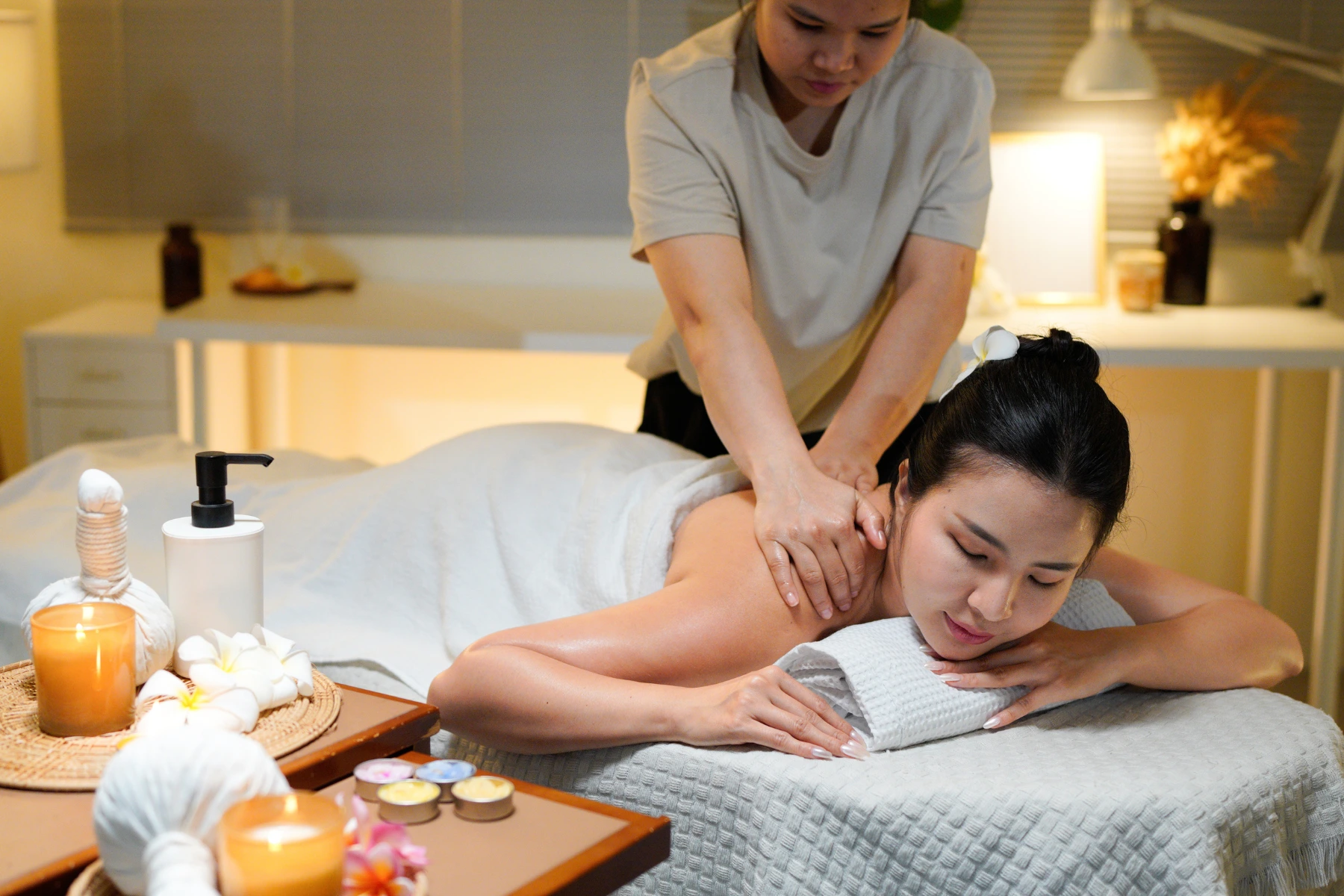 Deep Tissue Massage in dubai